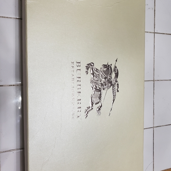 Scarf - Picture 7 of 8